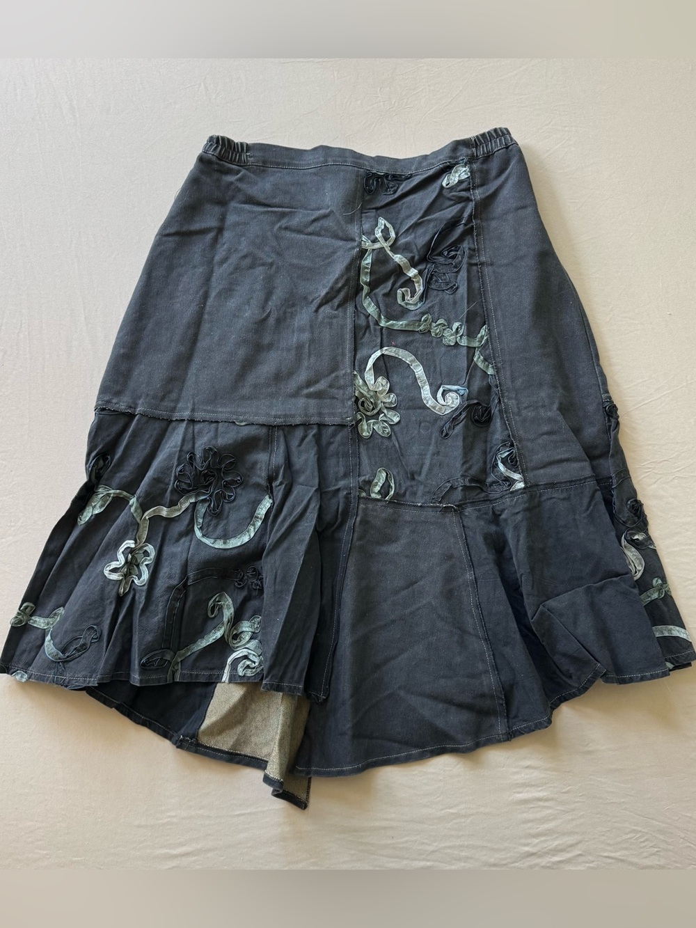 Vintage Whimsy Goth Modele Depose Denim Patchwork Tiered Embroidered Skirt